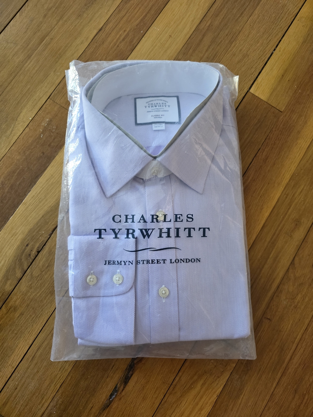 Charles Tyrwhitt Lilac Non Iron Button Down Classic Fit Shirt - Men’s 17.5/38in - Picture 1 of 4